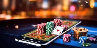 Super Win game lobby and live casino interface on a Filipino player's mobile phone